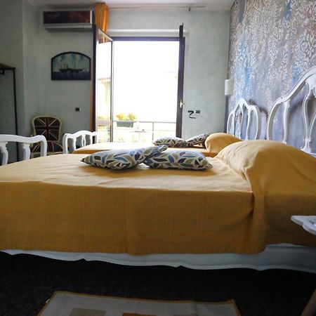 B & B L'Almanacco San Martino in Strada Exteriör bild